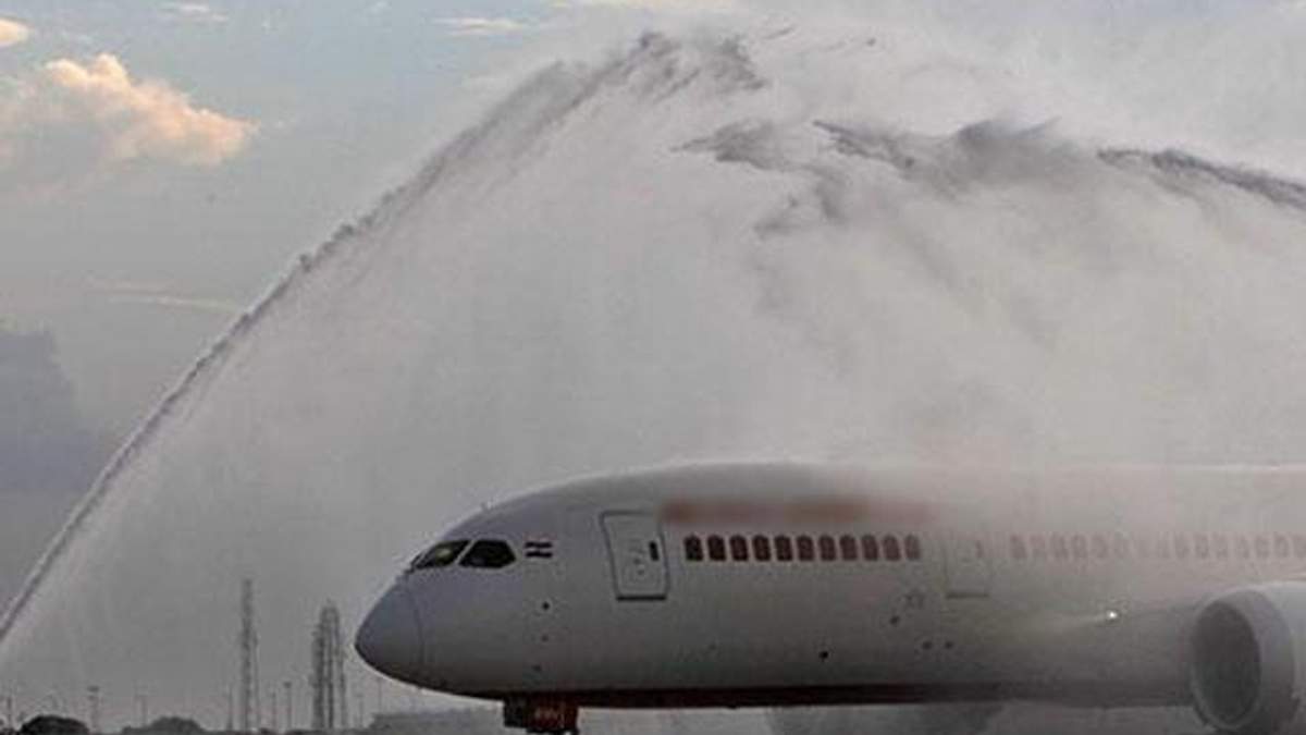 Под Донецком загорелся самолет