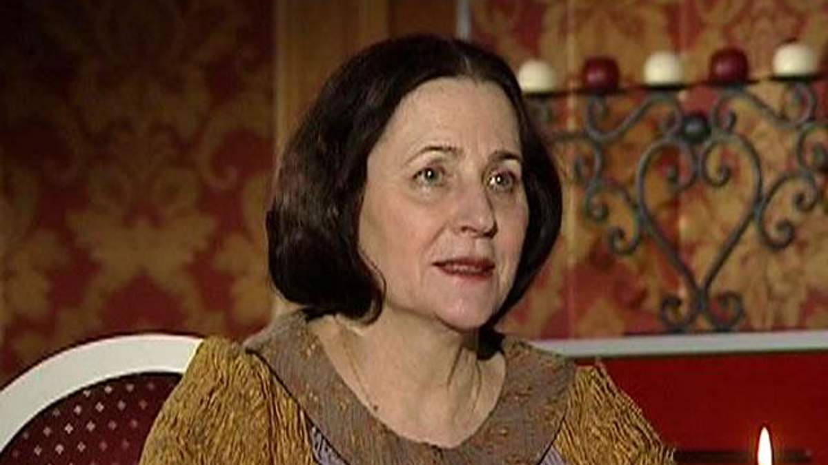 Ніна Матвієнко: Підніміть голови, українці!