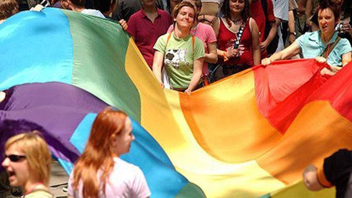 Українські геї планують провести свій парад попри заборону суду Українські геї планують провести свій парад попри заборону суду