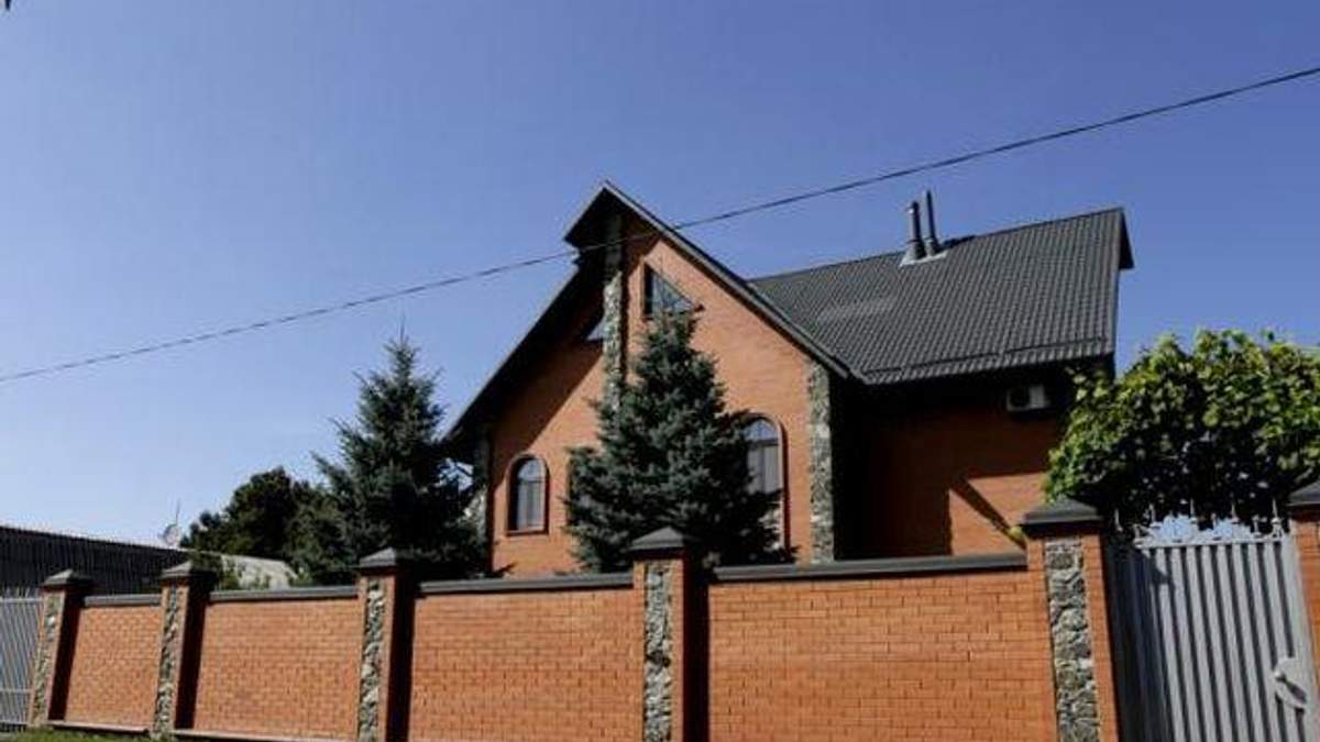 Затриманий за хабарництво Мельник побудував три особняки 