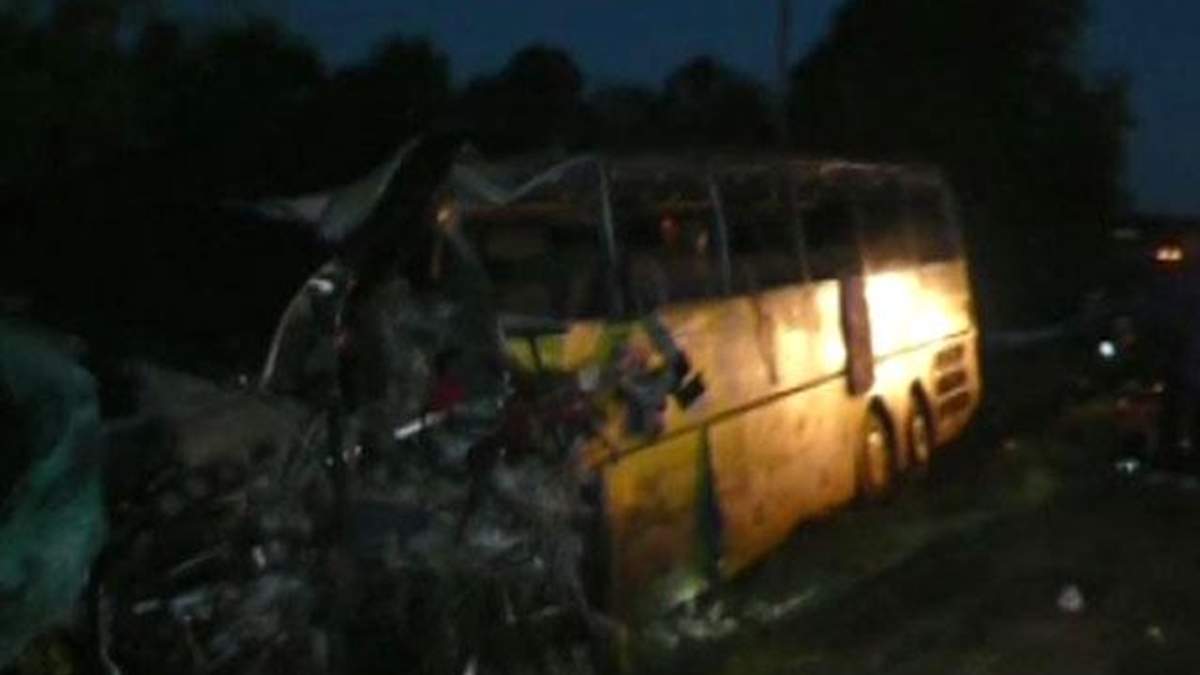 В Росії зіткнулися пасажирські автобуси: загинуло 8 людей