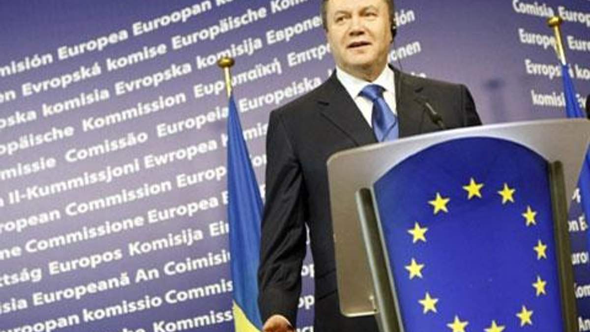 Януковича попросили на год отложить Соглашение с ЕС