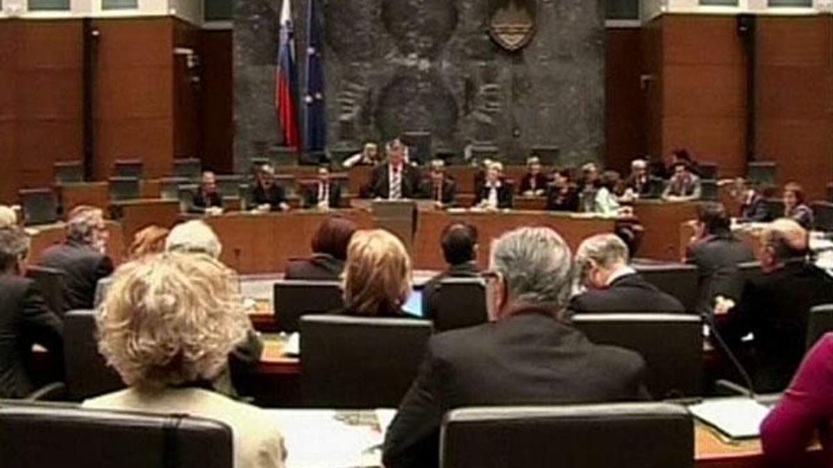 Словенський парламент висловив вотум довіри прем'єру та уряду