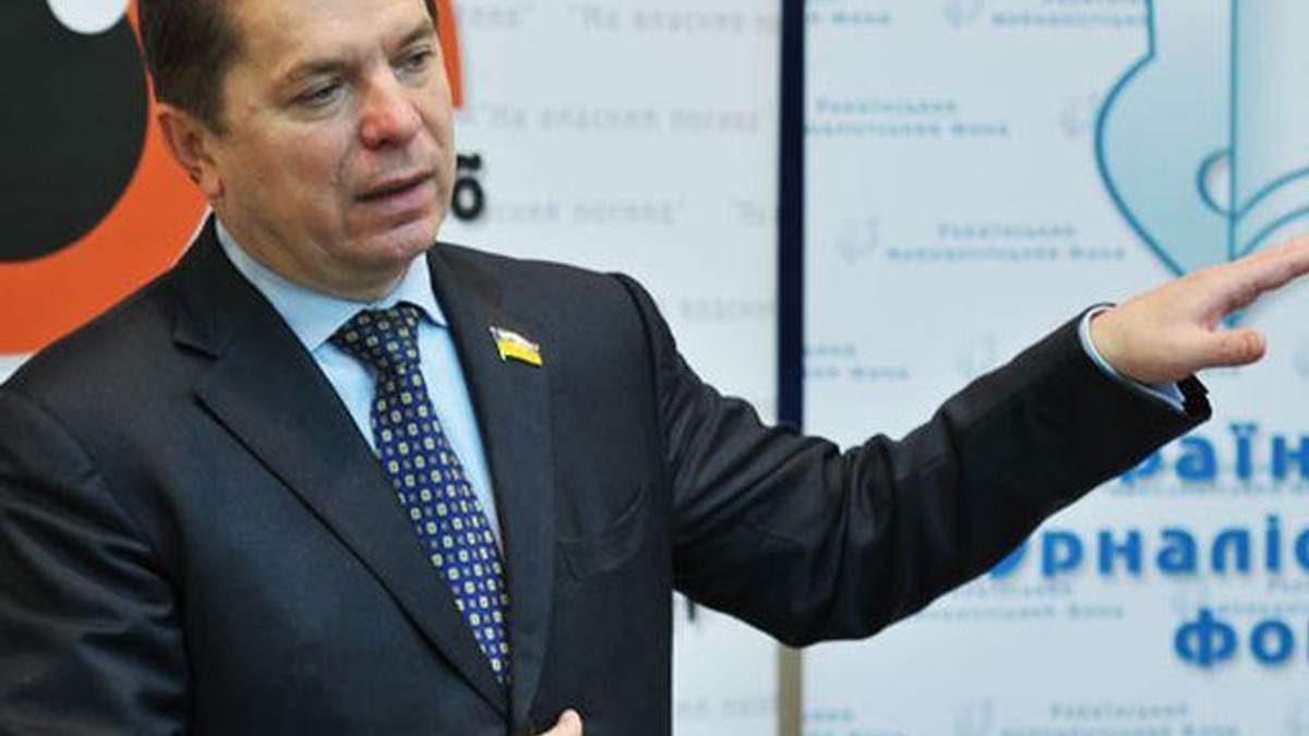 Регіонал на мітингу закликав людей скандувати "Путін" і просити його про допомогу Регіонал на мітингу закликав людей скандувати "Путін" і просити його про допомогу