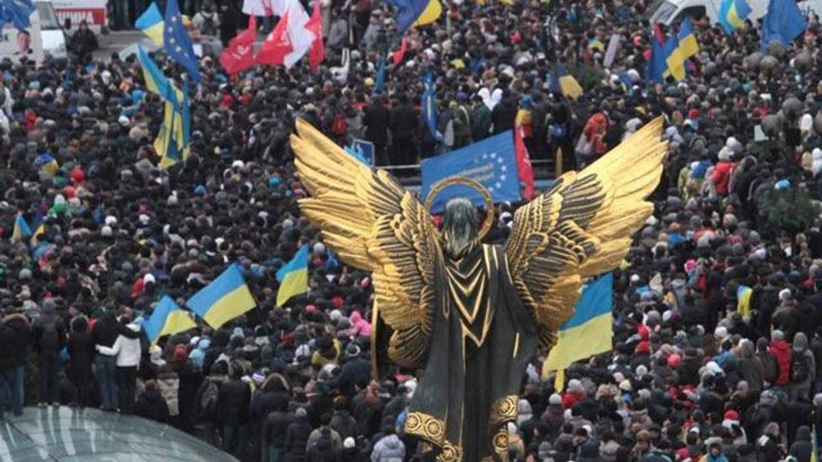 Люди не підуть з Майдану, поки уряд не піде у відставку, - Яценюк