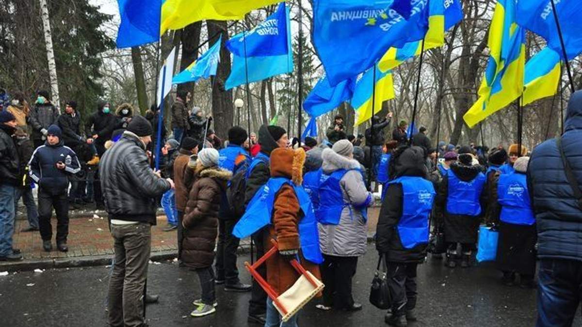 Майдан "за Януковича" будет стоять до 27 декабря