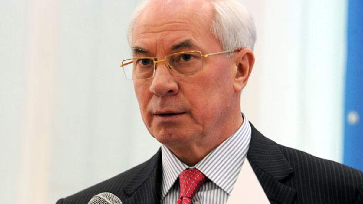 Від барикад не додасться ні масла, ні хліба, - Азаров про Майдан