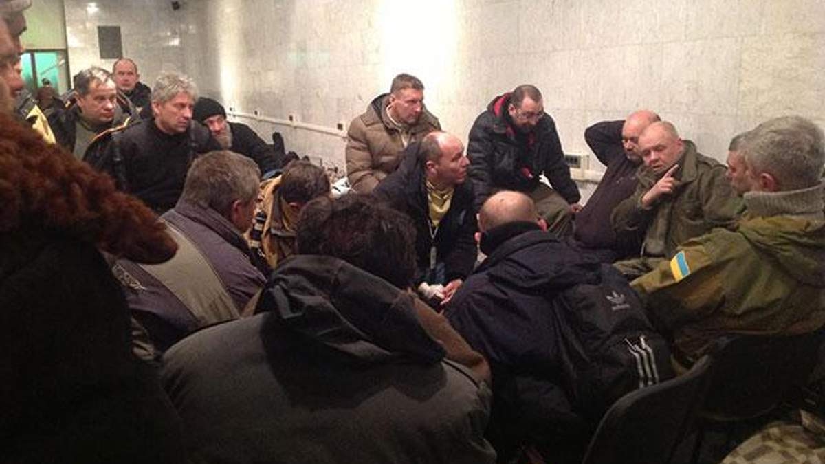 На завтра ми відновимо усі розбиті вікна в Українському домі, - Парубій