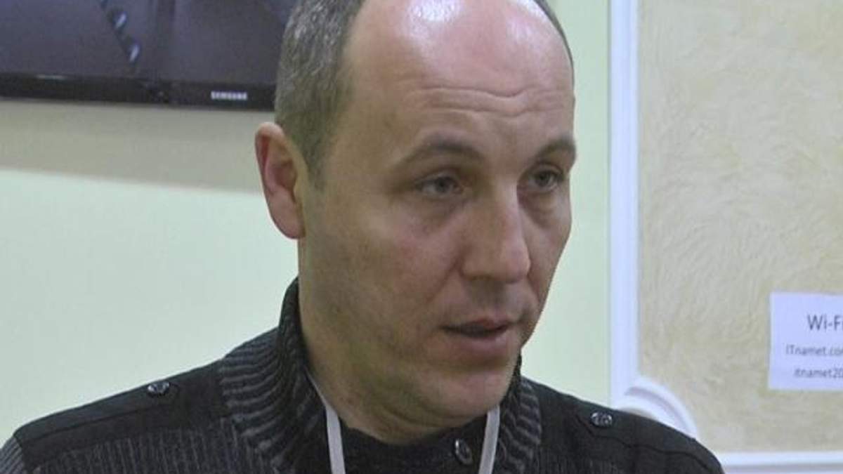 Автомайдан забезпечує розвідку по дальньому периметрі, — Парубій 