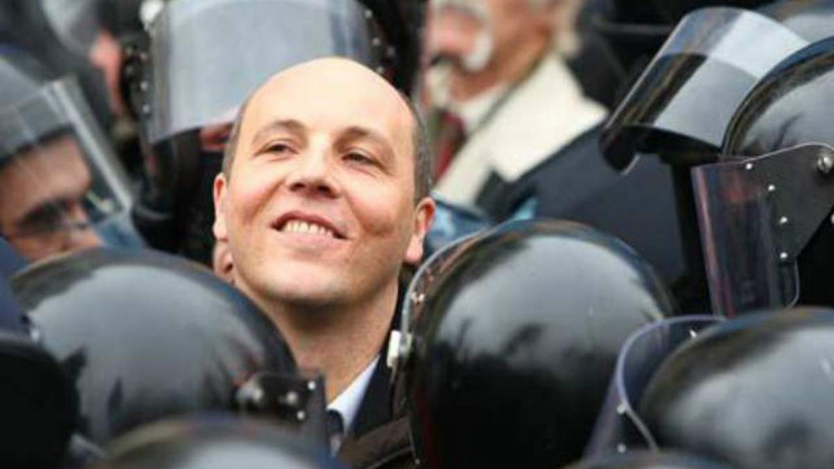 На Майдан для провокацій привозили повій, — Парубій