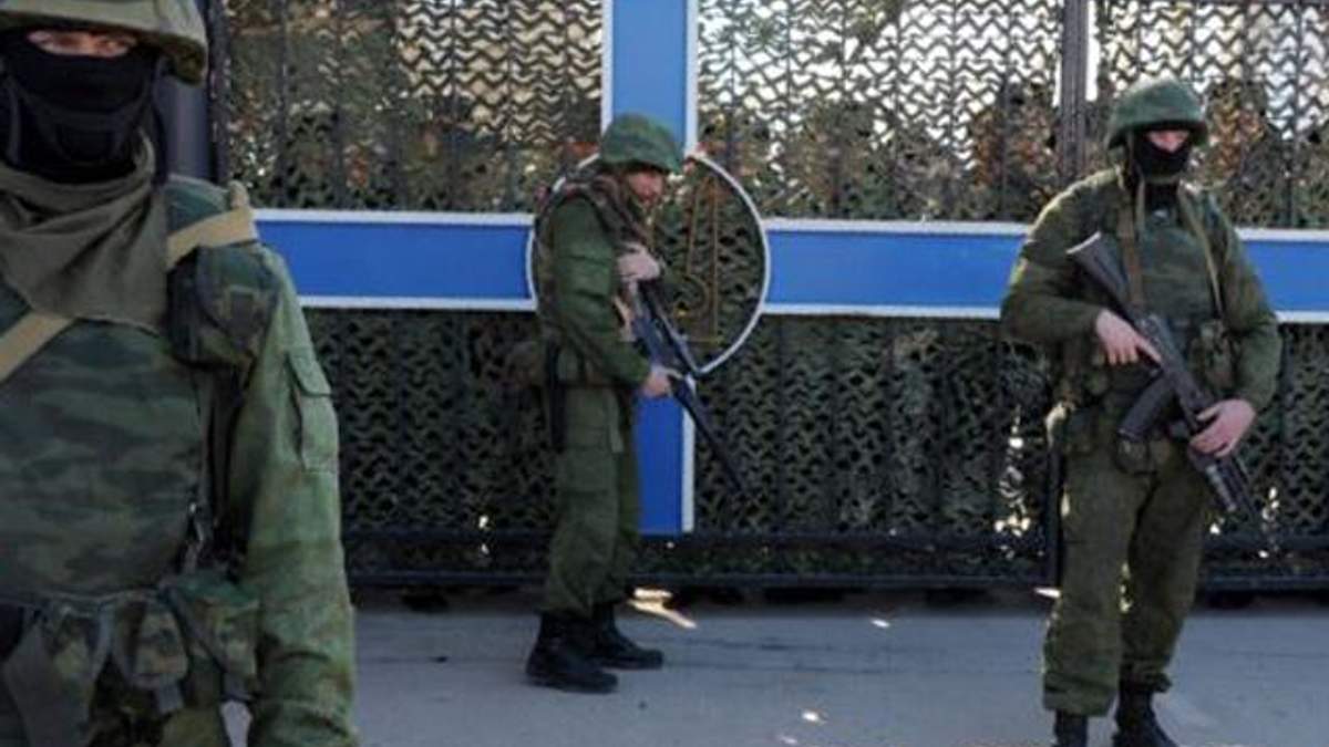 18 одиниць російської спецтехніки проїхали з боку поромної переправи в бік Керчі та Феодосії