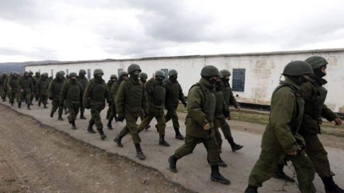 У Криму зараз — майже 18 тисяч російських військовослужбовців, — в.о. міністра оборони У Криму зараз — майже 18 тисяч російських військовослужбовців, — в.о. міністра оборони