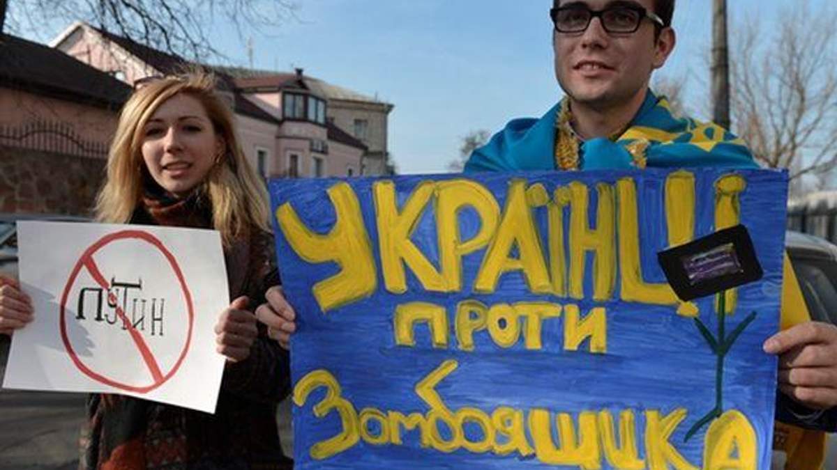 Суд вирішив призупинити в Україні трансляцію деяких російських каналів, — РНБО