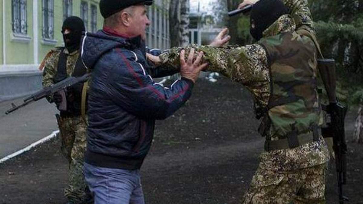 Мэр Славянска говорит, что в городе действуют сепаратисты из Крыма и России
