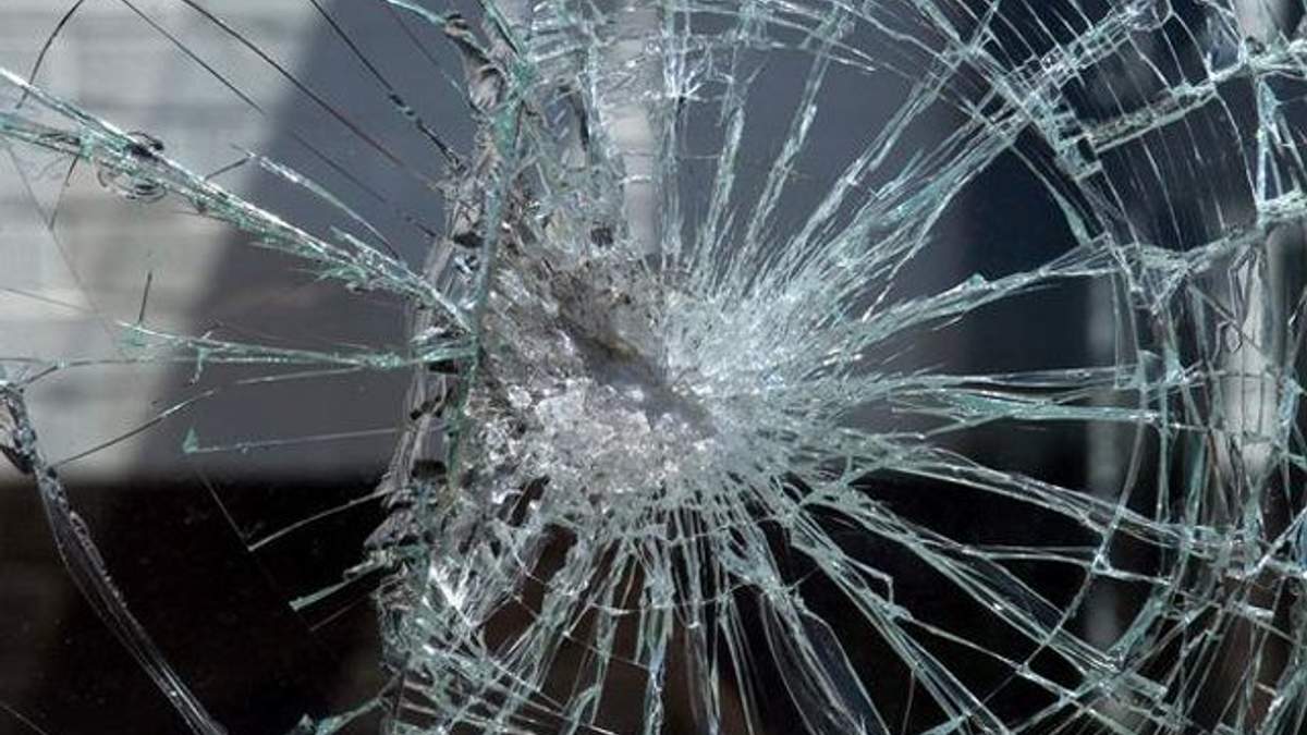 На Миколаївщині легковик зіштовхнувся із автобусом з іноземцями: є жертви