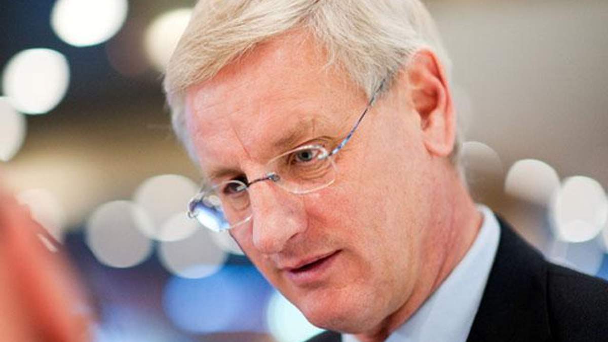 Москва порушує перемир’я, нападаючи на донецький аеропорт, — Більдт