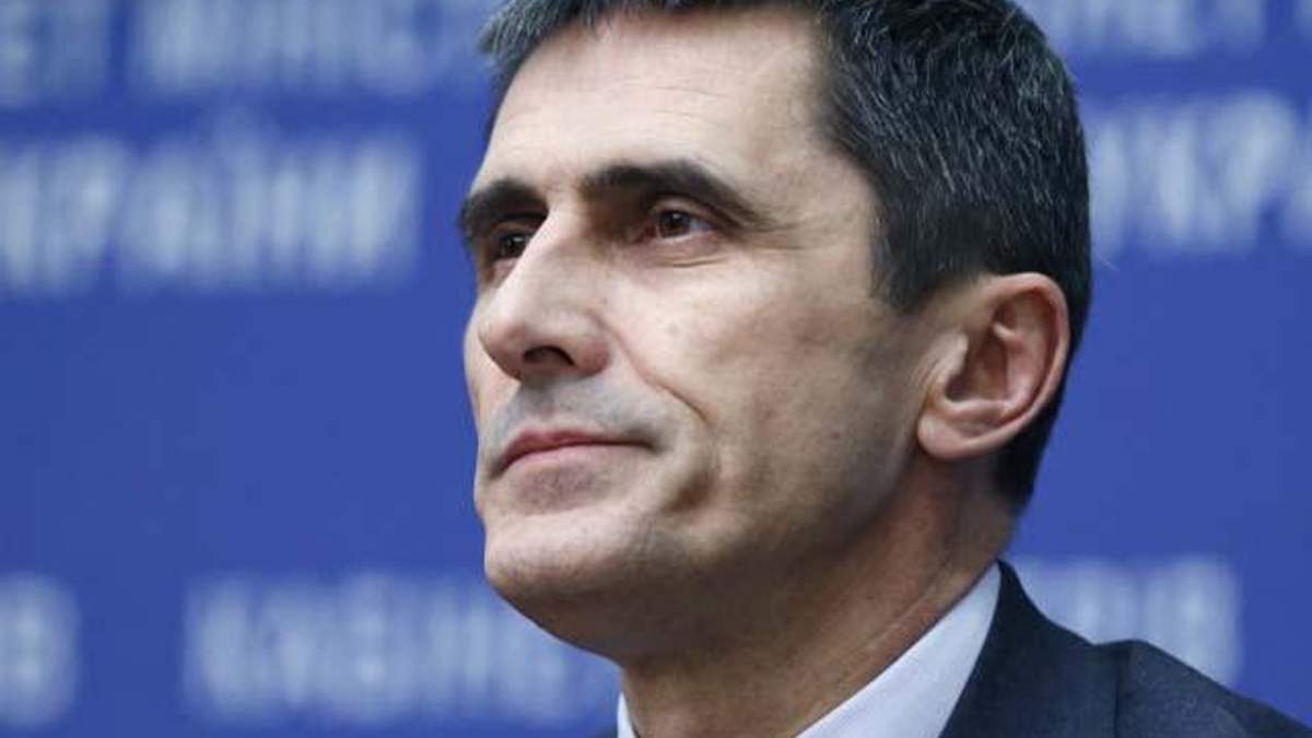 Заступники Яреми поїхали з'ясовувати, чому Інтерпол не оголосив Януковича у розшук