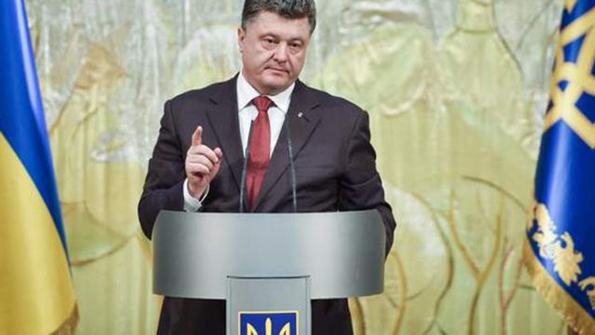 Порошенко не засуджує знесення пам’ятника Леніну у Харкові