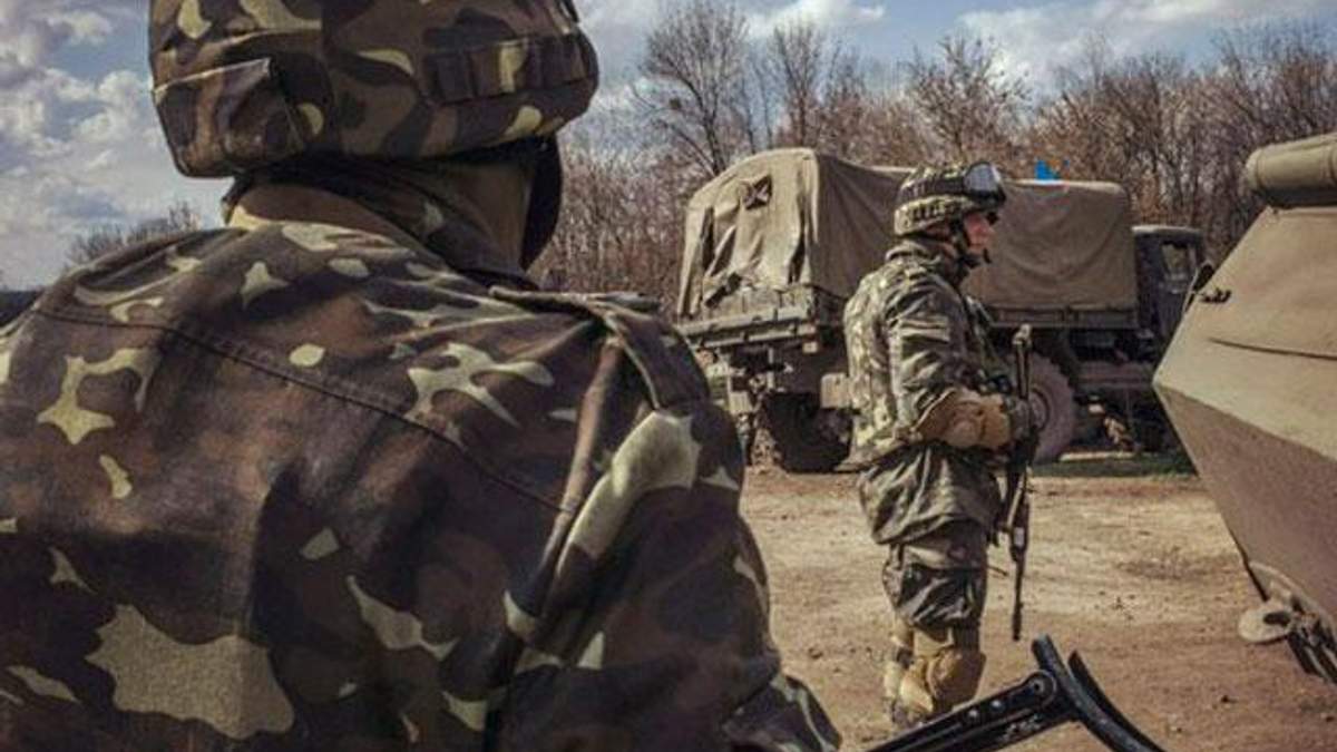 Колони, що їхали на підмогу до Бахмутки, розбили, — боєць із оточення