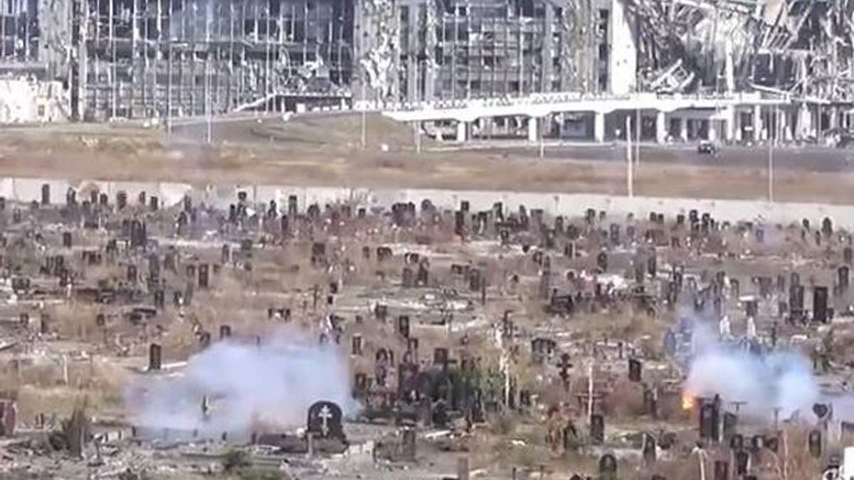 У Донецьку критично складна ситуація: є загиблі та поранені (Відео)