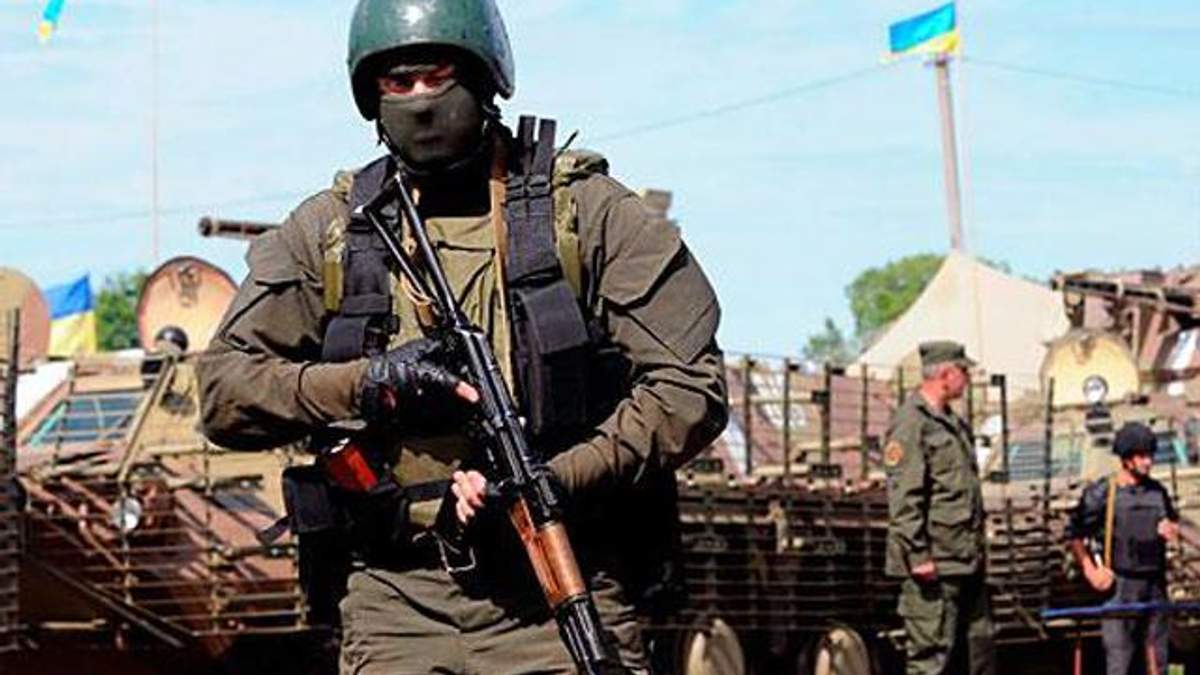 Внаслідок нічних обстрілів поранено двох військовослужбовців, — прес-центр АТО