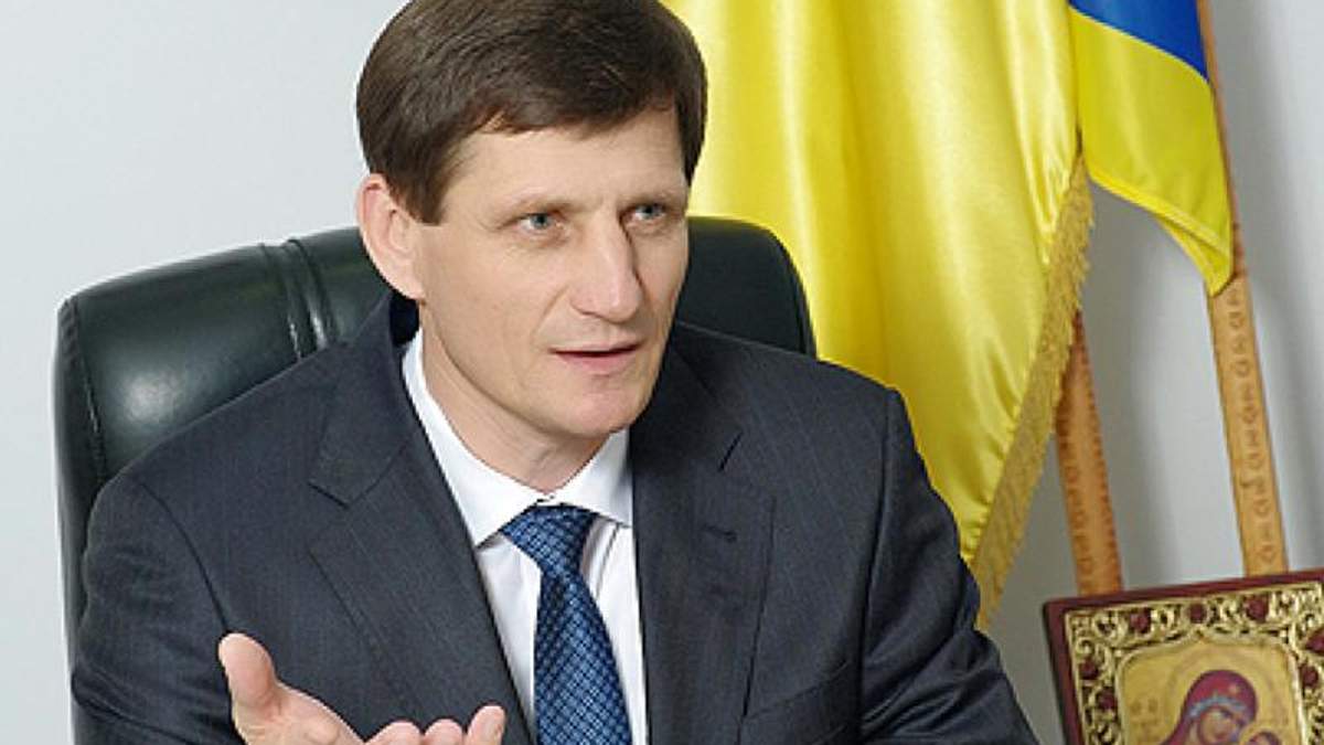 "Свободівці" склали повноваження у Кабміні, в обласних та райдержадміністраціях, — Сич