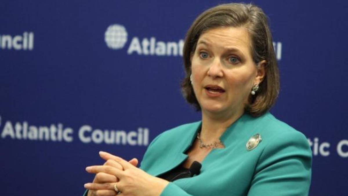 "Гумдопомога" РФ складається переважно з палива для танків, — Нуланд