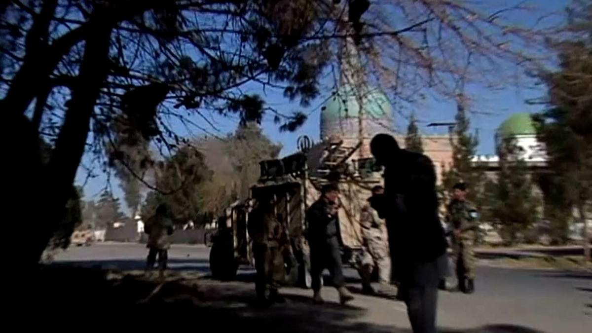 Из-за атаки талибов на банк погибли 10 человек