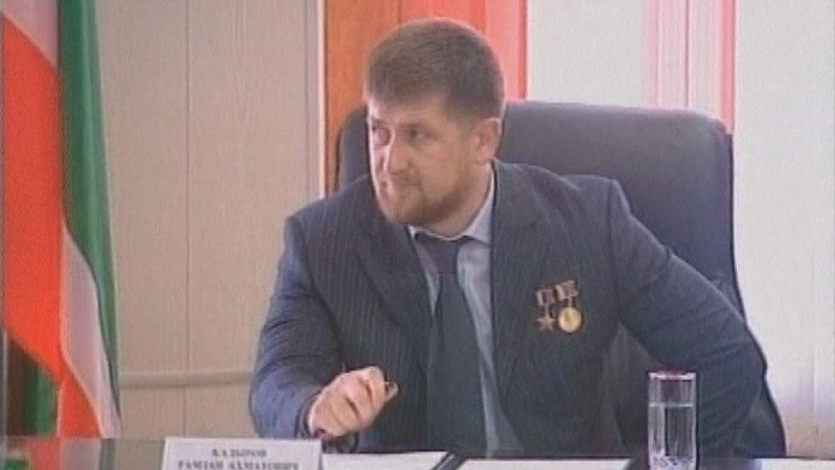 Кадиров пообіцяв вивести на марш проти Charlie Hebdo сотні тисяч чеченців Кадиров пообіцяв вивести на марш проти Charlie Hebdo сотні тисяч чеченців