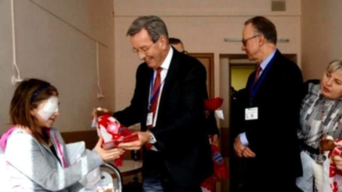 День у фото. Потужний вибух під Дебальцевим, “Баварія” допомогла українським дітям