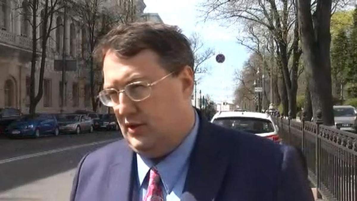 Геращенко предлагает сажать лиц, которые заставляют горняков бастовать Геращенко предлагает сажать лиц, которые заставляют горняков бастовать