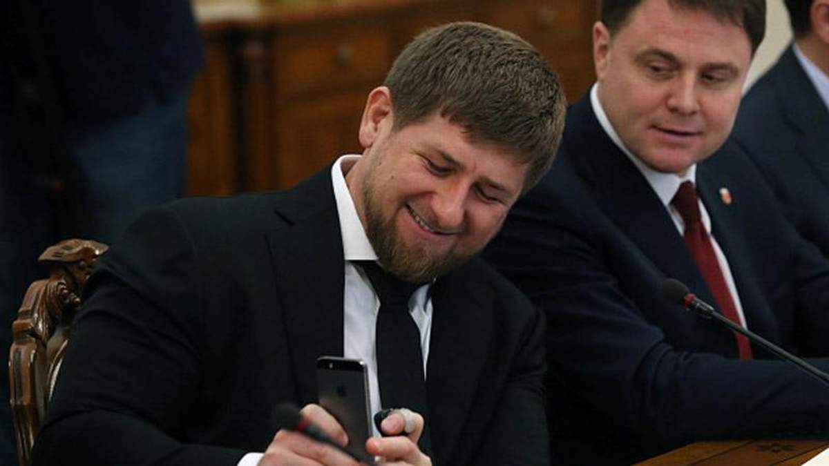 Путін потішив Кадирова новою цяцькою Путін потішив Кадирова новою цяцькою