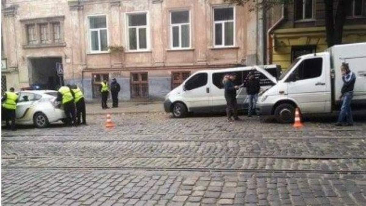 Полиция попала в ДТП во Львове