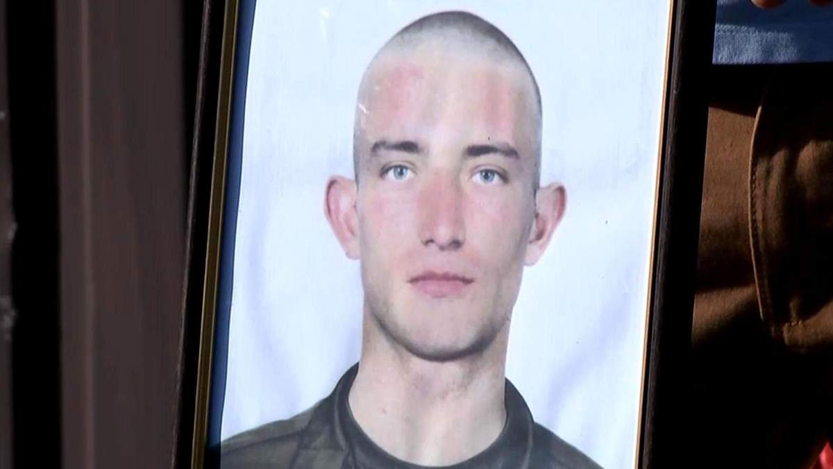 Попрощались зі ще одним нацгвардійцем, що помер через сутички під Радою