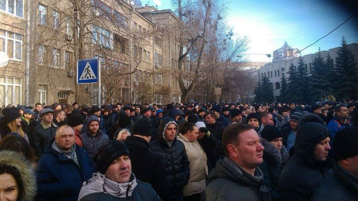 Це маніпуляції, — Геращенко звернувся до міліціонерів, що протестують