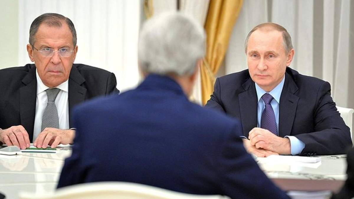 Керрі у Москві приймає капітуляцію Путіна, — політолог