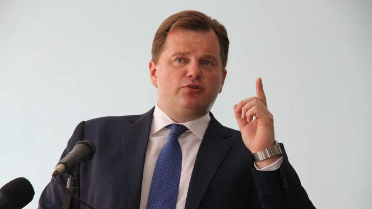 Президент срочно уволил председателя Киевской ОГА Мельничука уже после обыска, – политолог