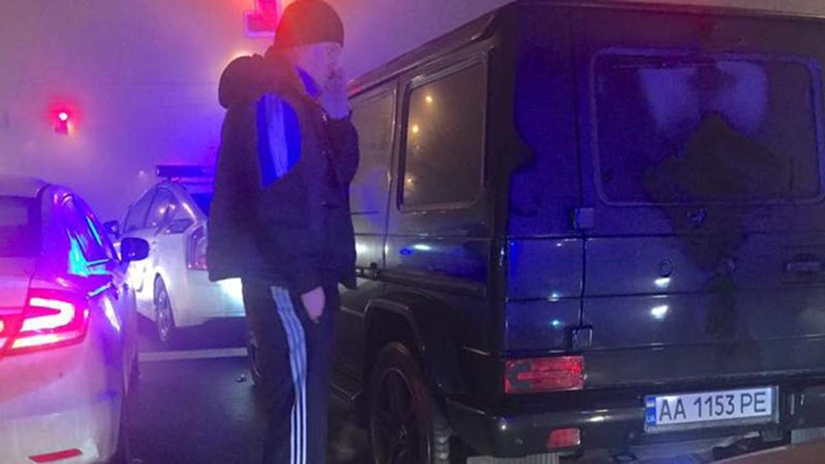 Пьяный "депутат" устроил ночные гонки и протаранил патрульное авто в Киеве
