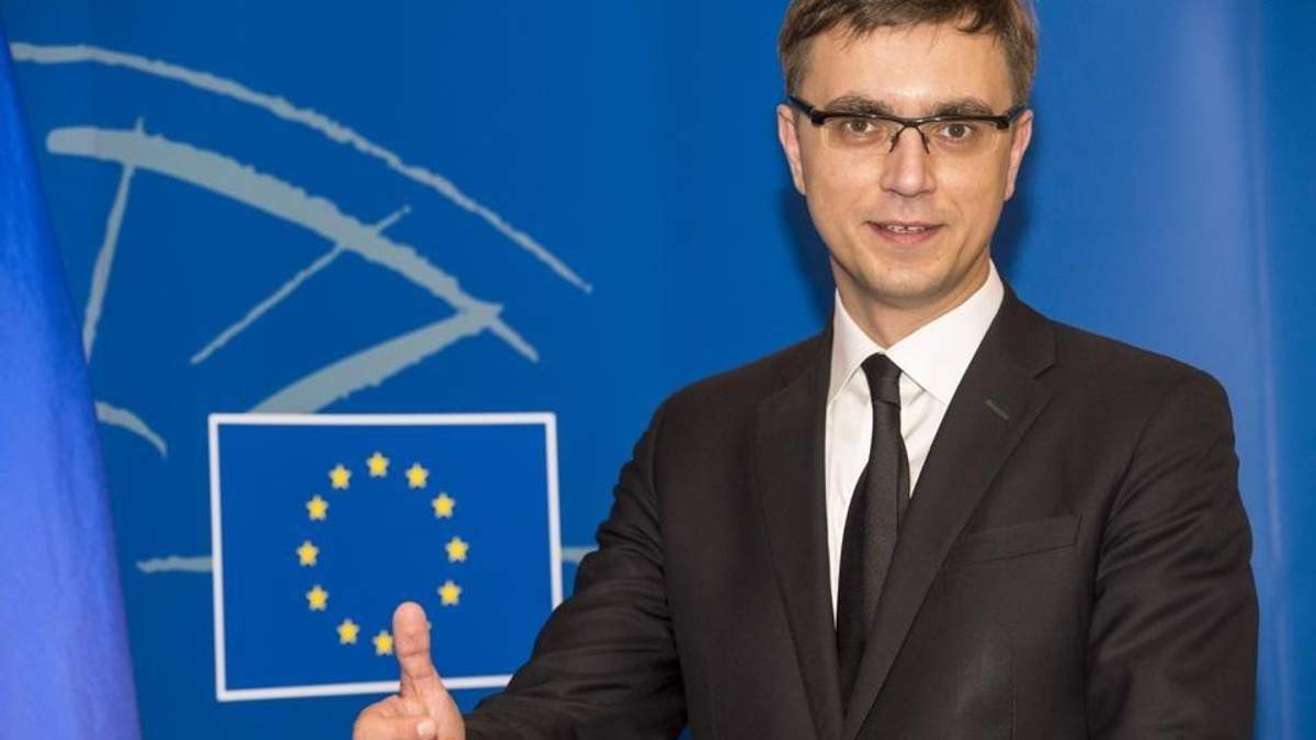 Омелян розповів, хто насправді контролює "Укрзалізницю"