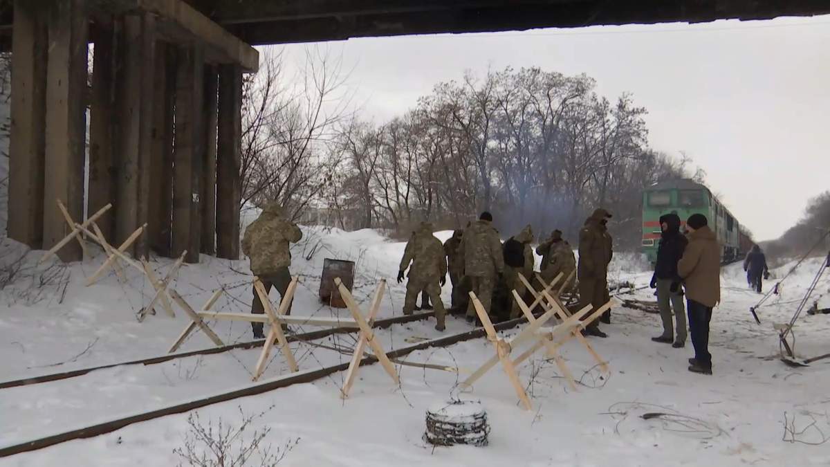Торгівля з терористами: кому це насправді вигідно Торгівля з терористами: кому це насправді вигідно