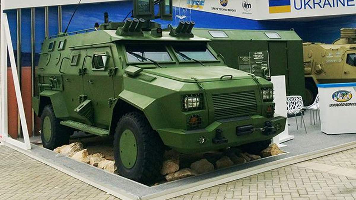 "Укроборонпром" похизується безпілотним БТРом на виставці в ОАЕ "Укроборонпром" похизується безпілотним БТРом на виставці в ОАЕ