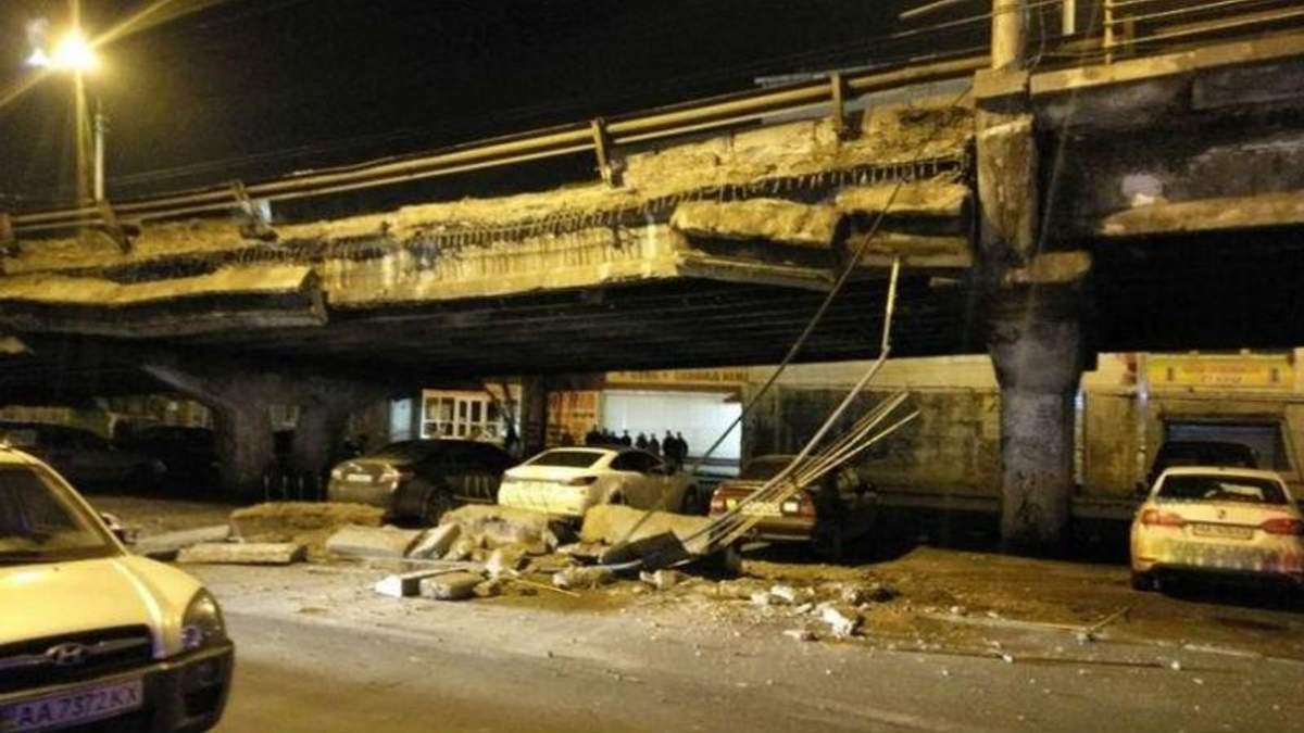 Обвал Шулявського моста. Київ паралізували серйозні затори 
