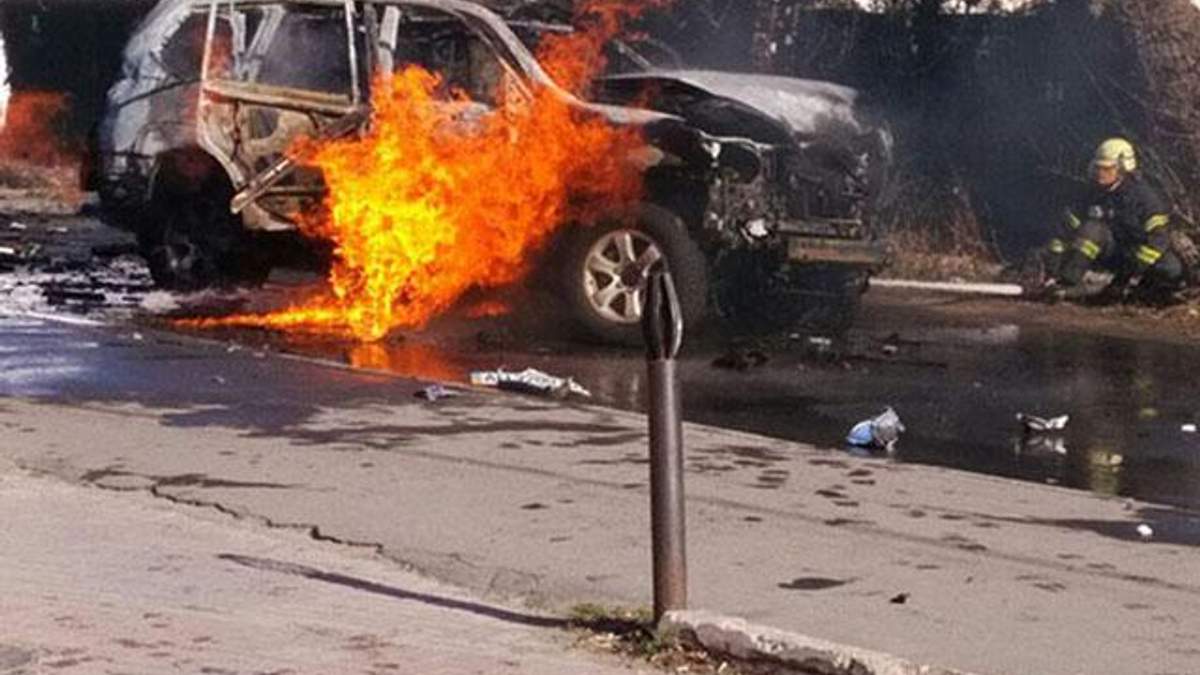 Автомобиль взорвался в Мариуполе: есть жертвы
