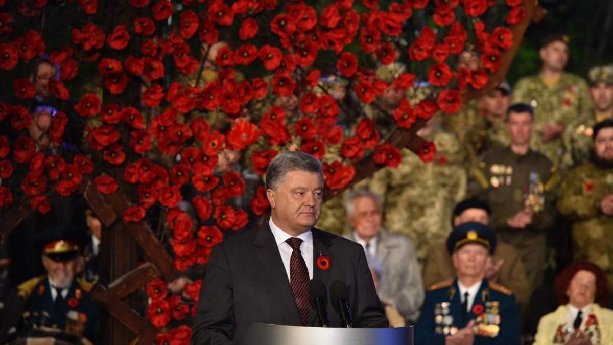 Диявол у дрібницях: Україна досі боїться визначитися у своєму ставленні до армії СРСР