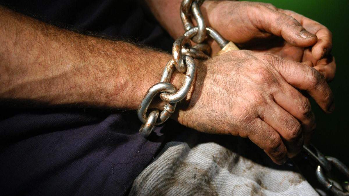 В Азербайджане украинца 17 лет удерживали в рабстве