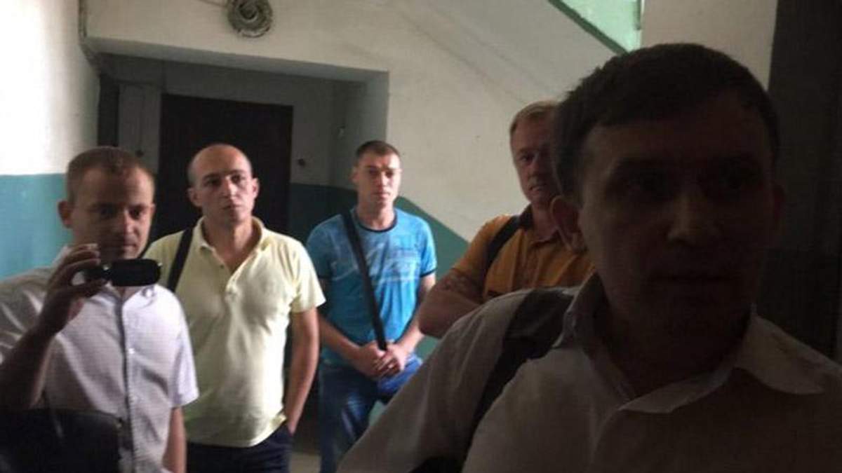 СБУ проводить обшук в редакції "Страна.ua" та в квартирах журналістів 