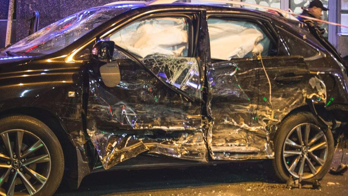 ДТП у Харкові 18 жовтня: факти про Lexus який влетів у людей