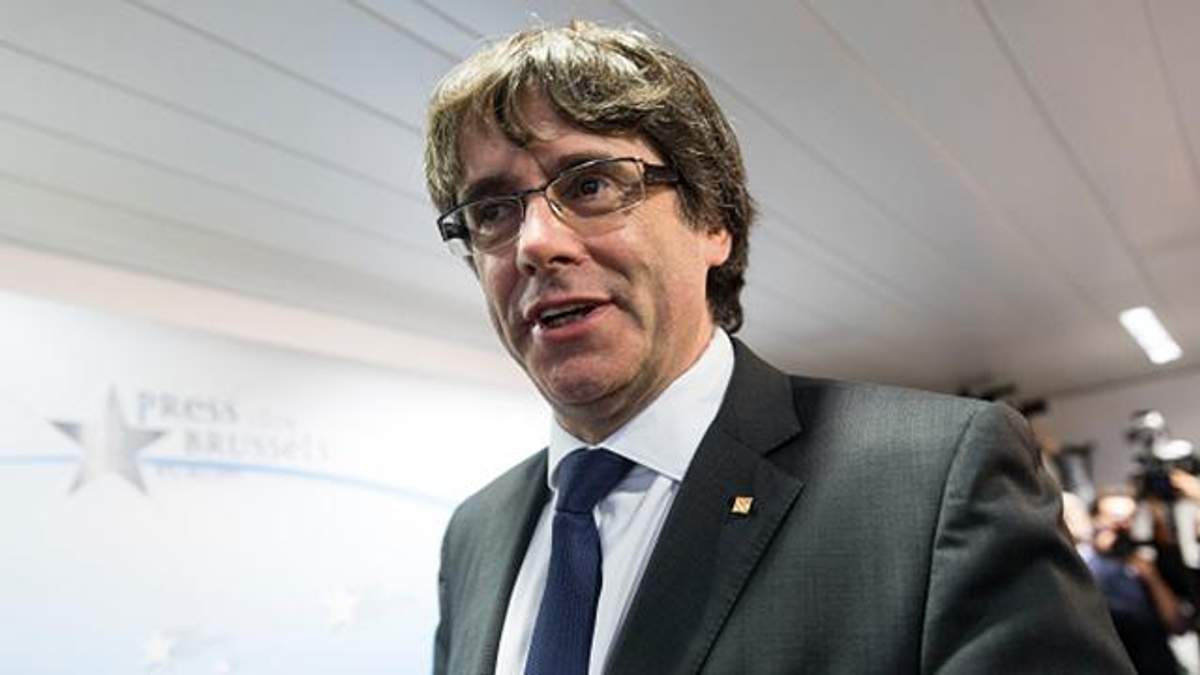 Лідер Каталонії Пучдемон та його міністри здалися поліції Бельгії
