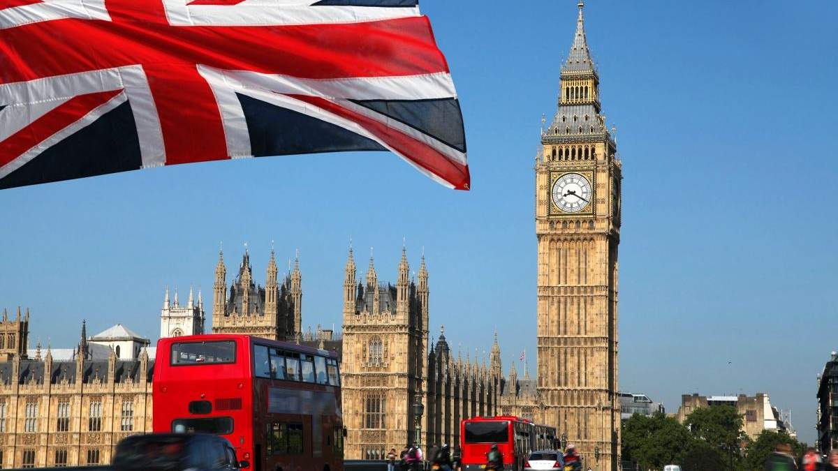 Российские дипломаты уже покинули посольство в Лондоне