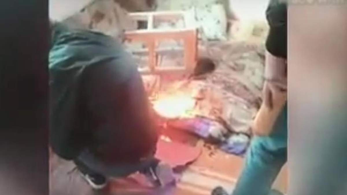 В Киеве сожгли несколько домов ромов: видео
